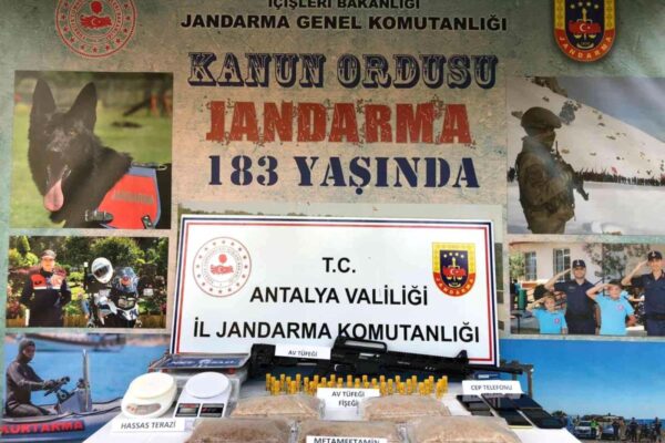 Piyasaya sürülmeye hazırlanan 5 kilogram uyuşturucuya jandarma baskını