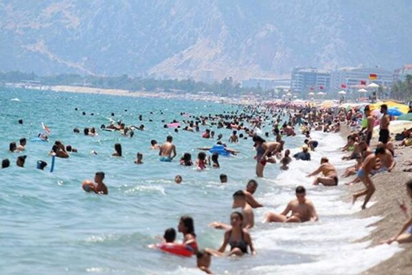 Türkiye’nin turizm geliri yılın ilk çeyreğinde 5 milyar 454 milyon 488 bin dolar oldu