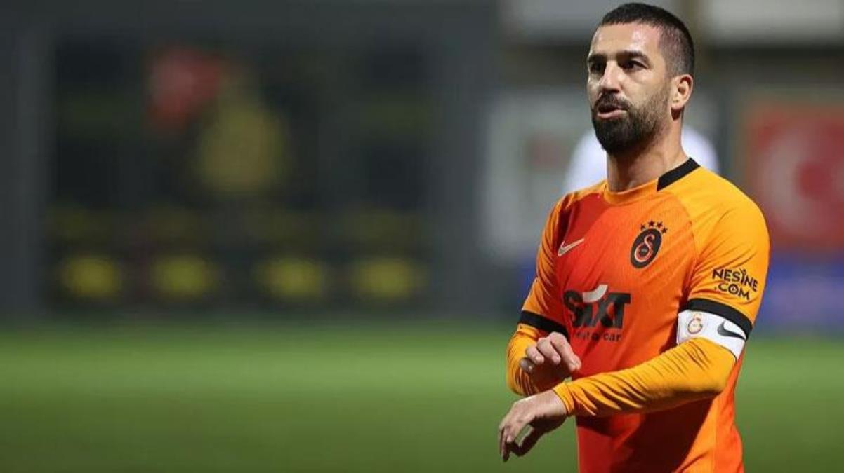 Arda Turan’dan herkese ters köşe! Galatasaray’ın ezeli rakibine antrenör oluyor