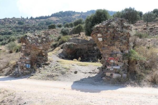 Saruhan Bey’in Bizans topraklarına yaptırdığı ilk mescit, 700 yıl sonra ayağa kaldırıldı