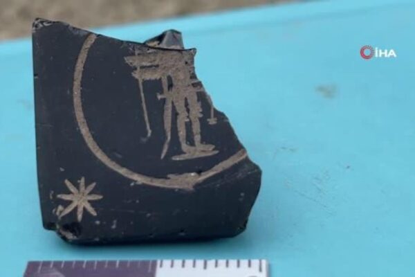 Amastris Antik Kenti’nde tılsımlı olduğuna inanılan amulet bulundu